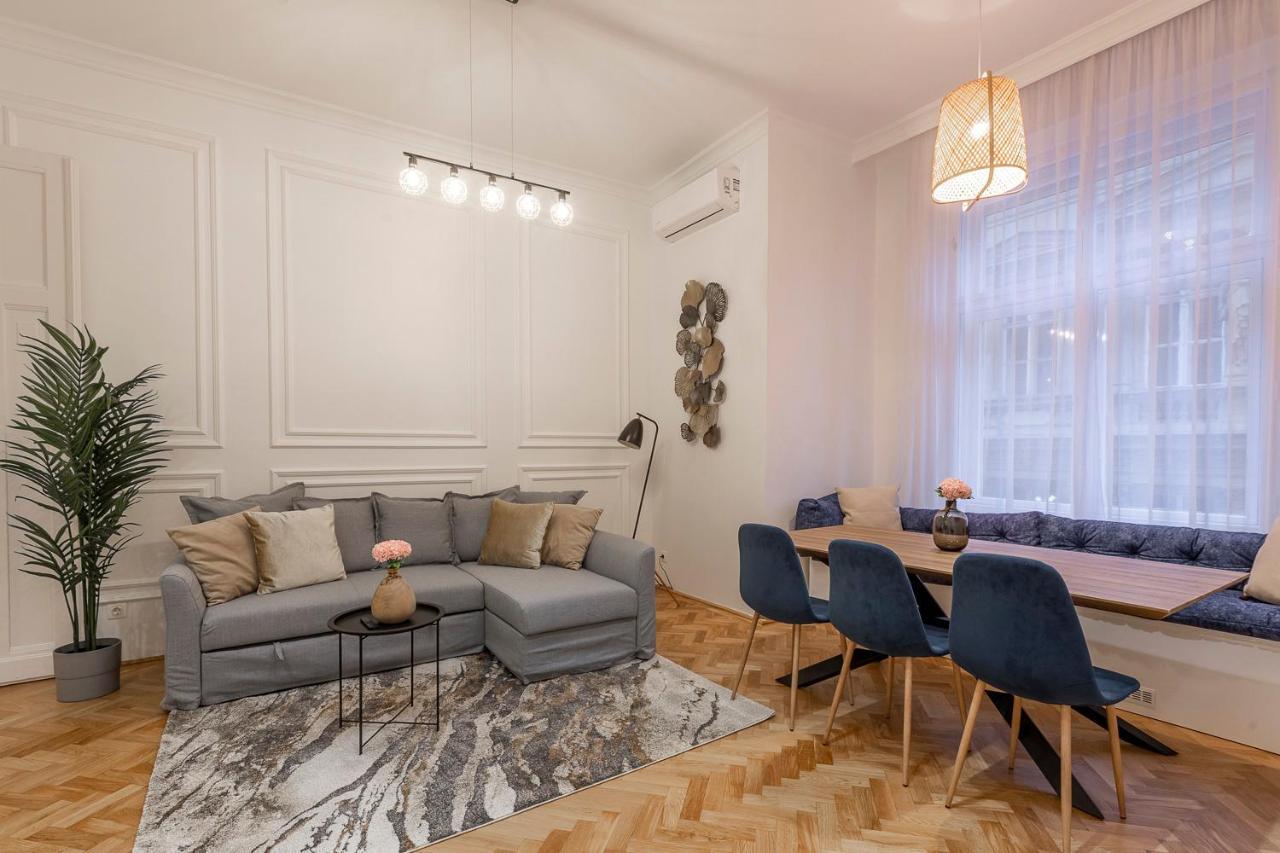 Glamorous Modern Apartment In The Hearth Of Βουδαπέστη Εξωτερικό φωτογραφία